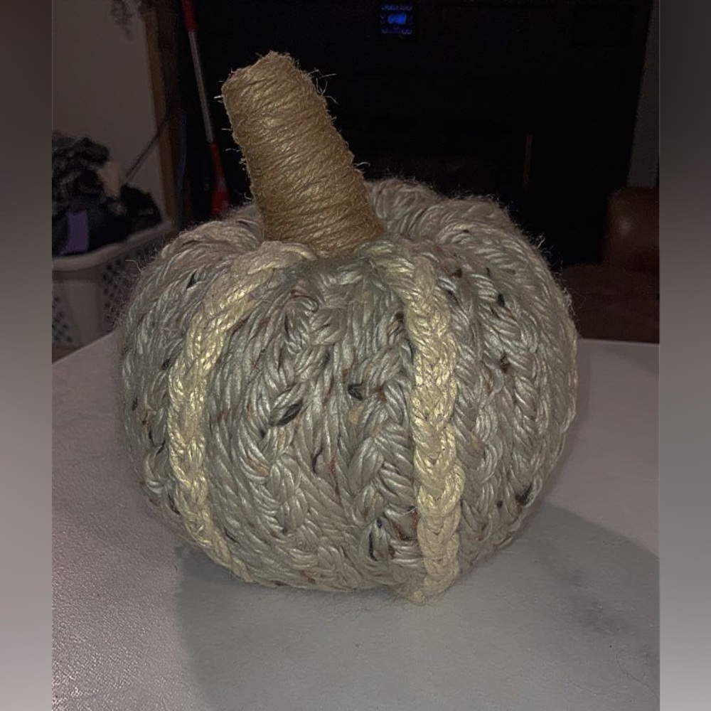Yarn Pumpkin